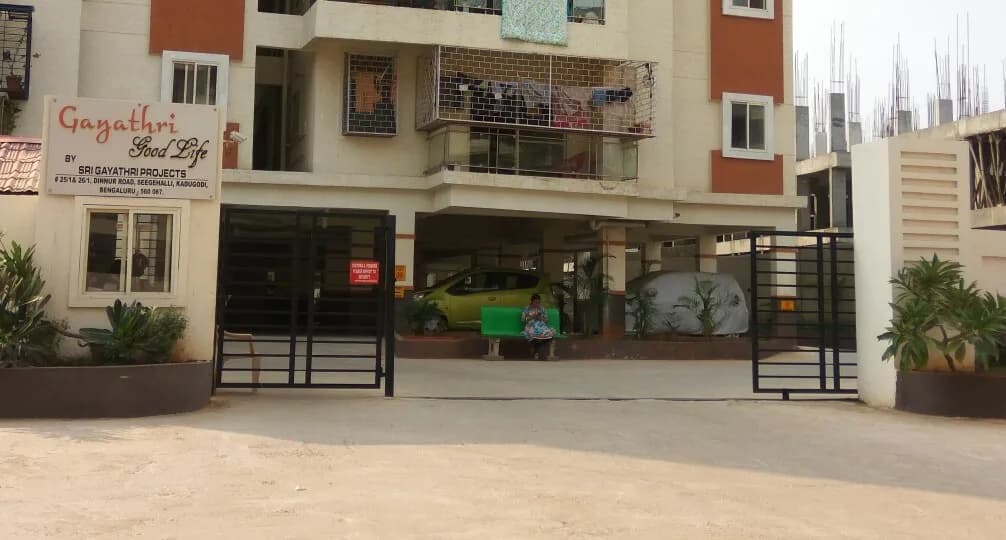 Sri Gayathri Good Life, Seegehalli