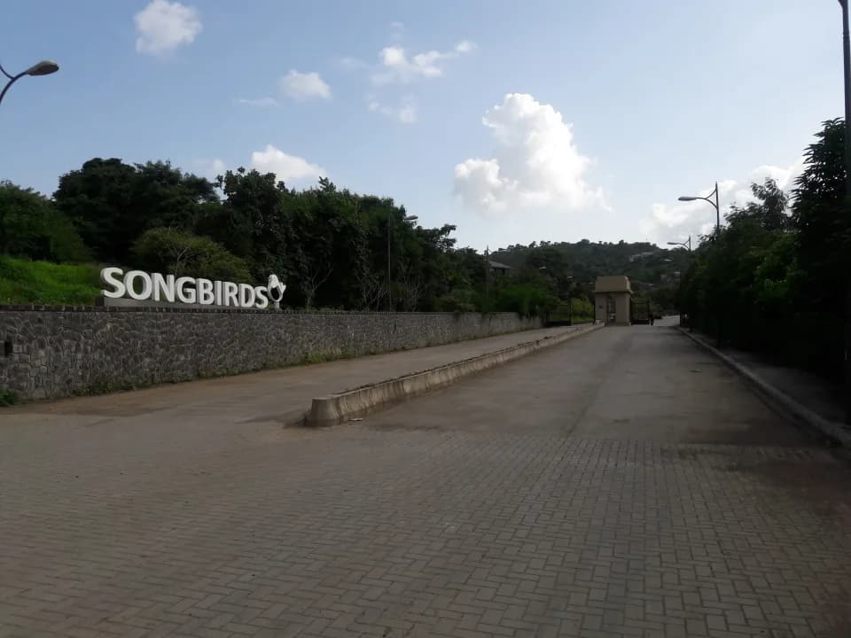 Skyi Songbirds, Bhugaon
