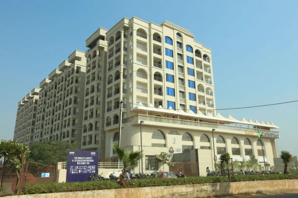 Neoteric Garden Palace, Dongarpur