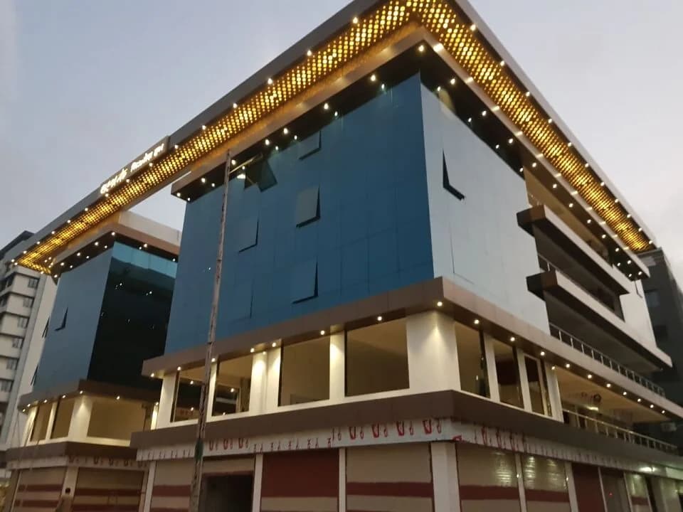 Siddheshwar Sahjanand Business Hub, Puna