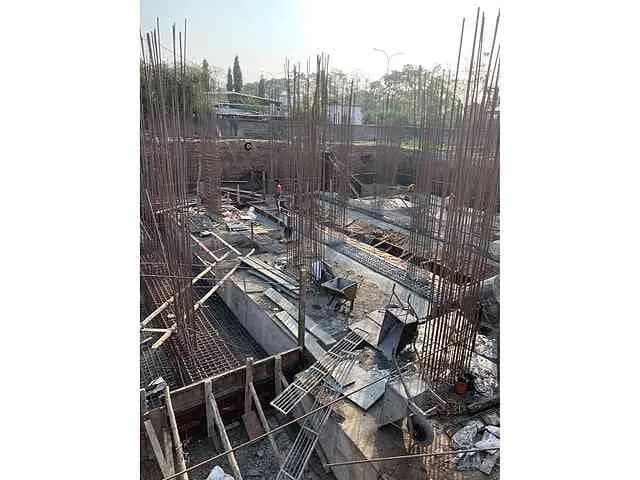 SMC Suman Adarsh, Adajan