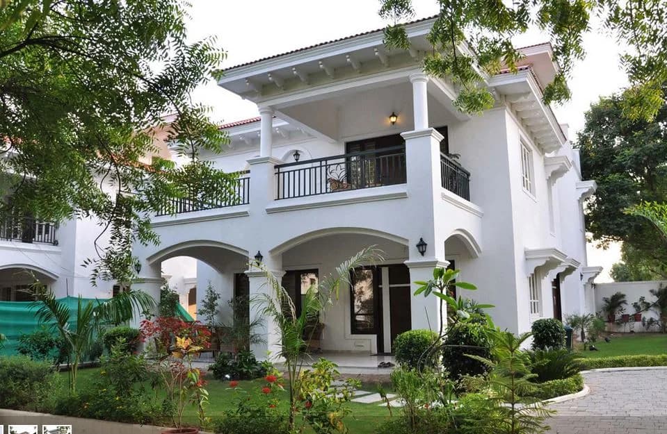 Satyam Sentossa Neemland Bungalows, Adalaj
