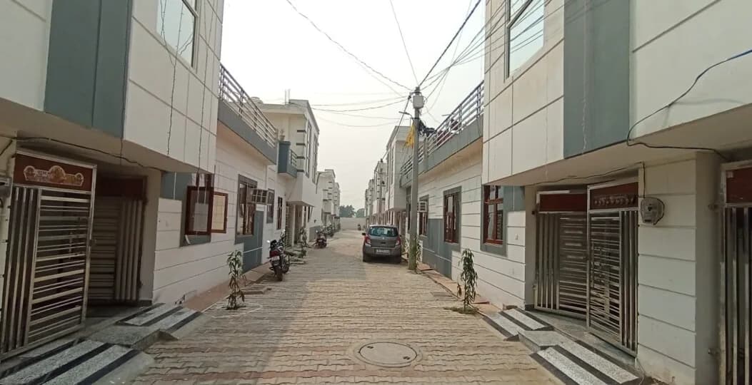 Golden Greno Villa, Greater Noida West
