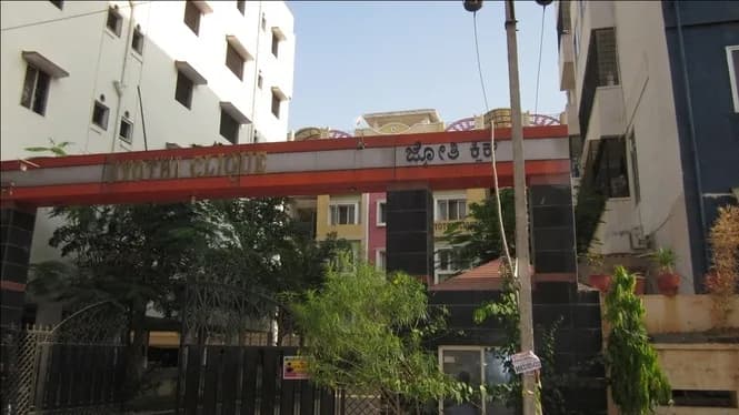 MC Jyothi Clique — Entrance