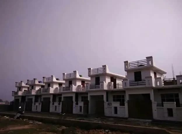 Gharana Shine Valley, Rohania