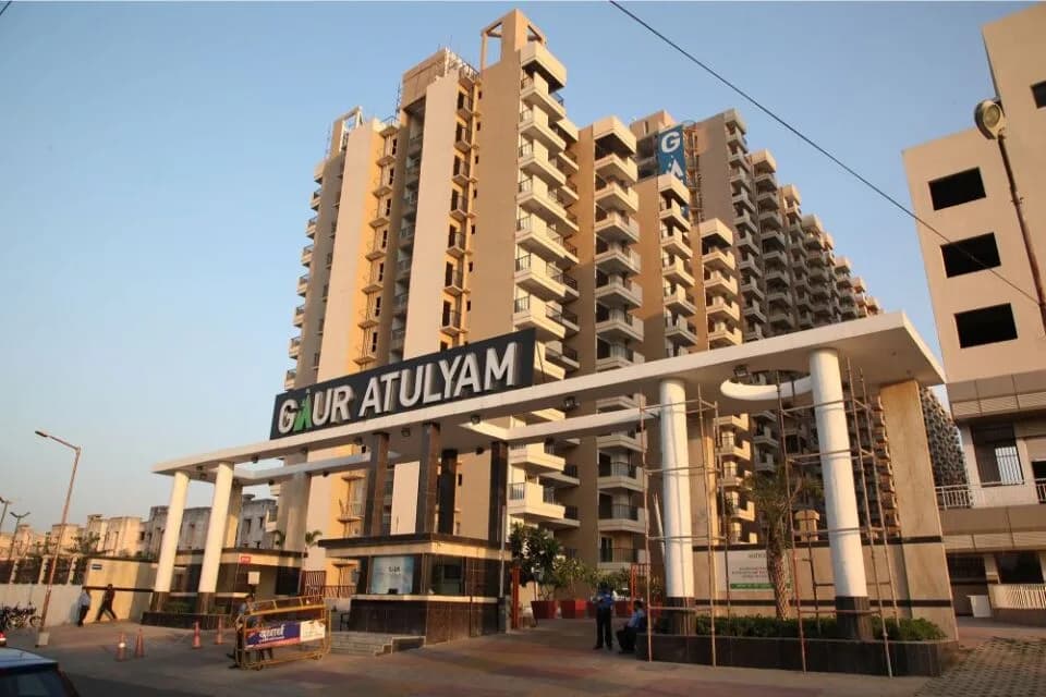 Gaur Atulyam, Sector Omicron 1