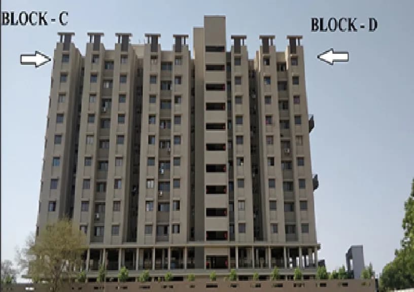 Savvy Strata, Makarba