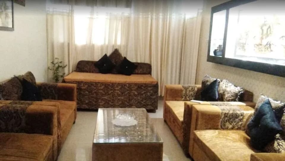 MIG Super Flats — Living Room