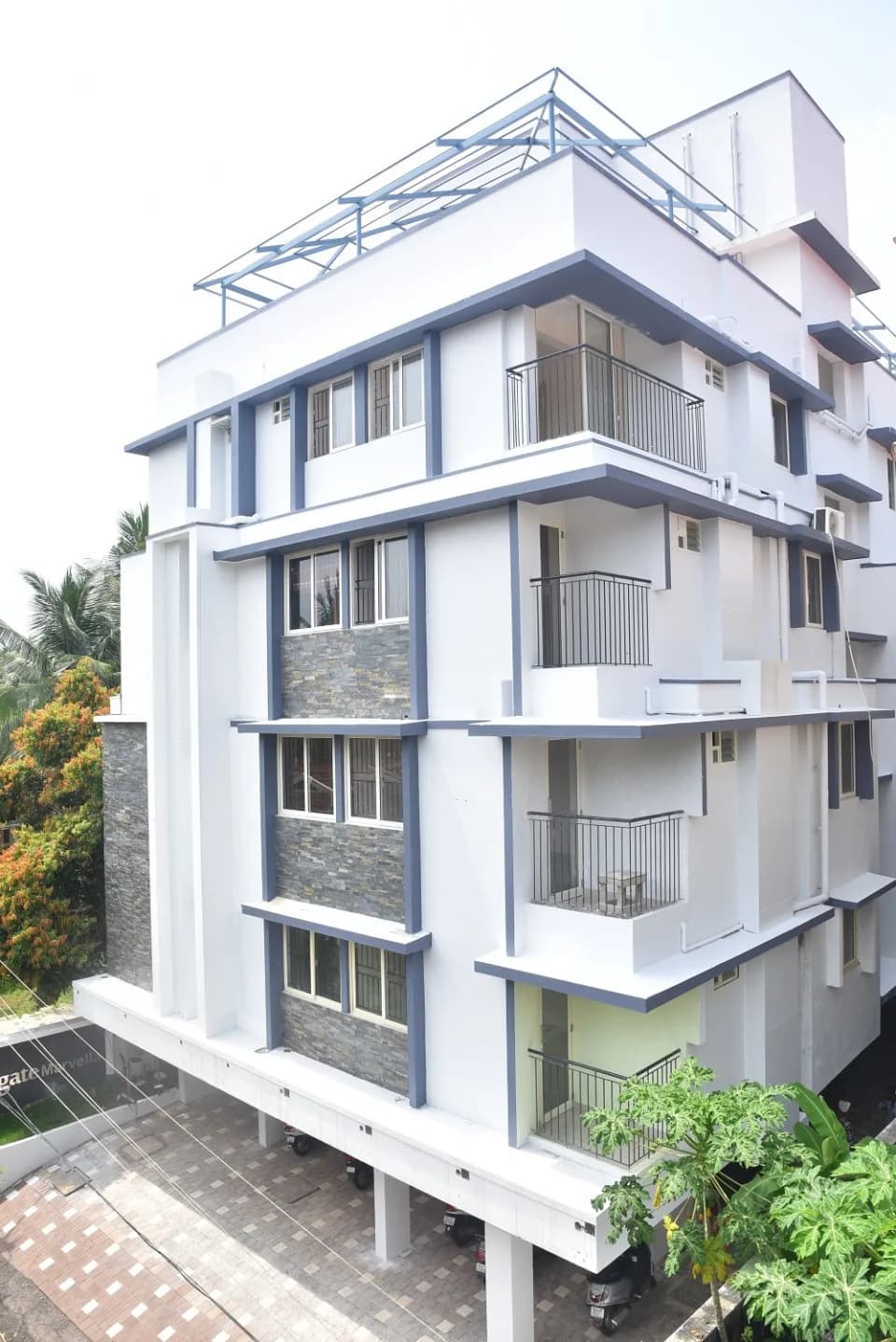 Reigate Marvella, Chevayur