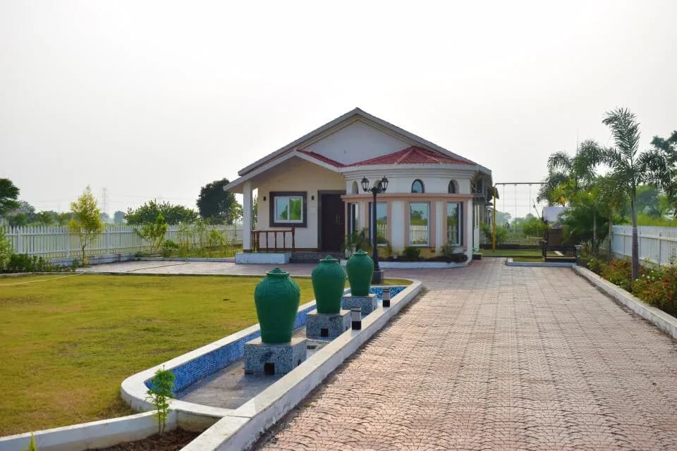 Paroha Royal Villas, Bhedaghat