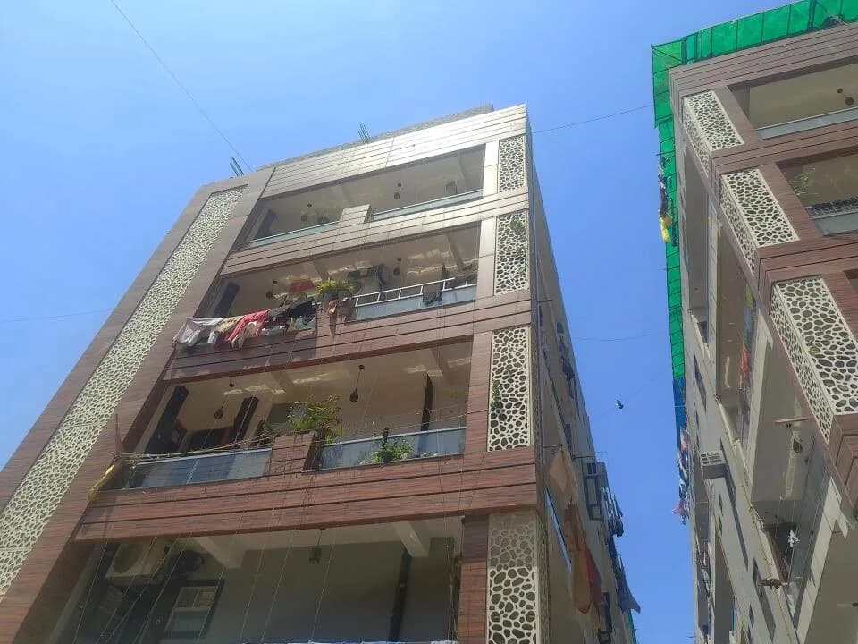 Lucky Homes Premium Floors, Sector 1 Greater Noida West