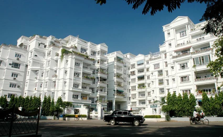 Rohtas Golf Link Apartments, The Mall Avenue