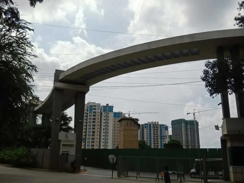 Shapoorji Pallonji Parkwest 2, Binny Pete