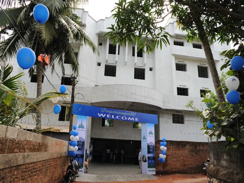 Ooyarangalil Apartments, Ambalamukku