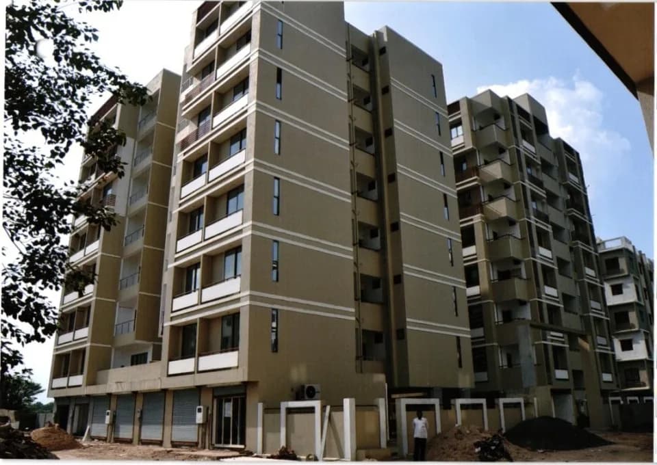 Royal Residency, Nava Naroda