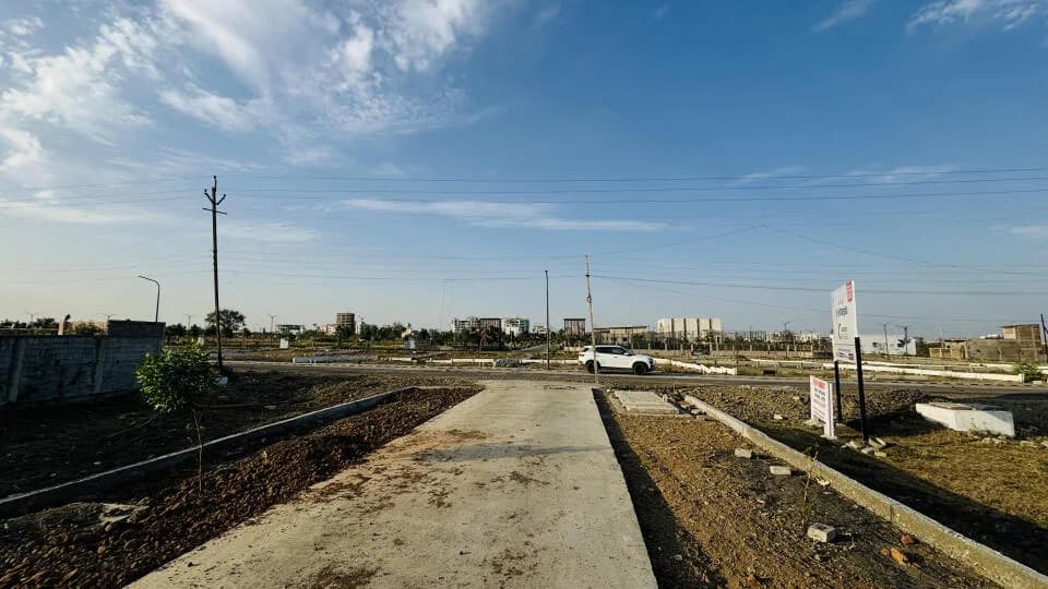 Nisarg VM Bhangdia Layout, Besa