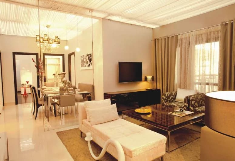 Unitech Superb — Dining View