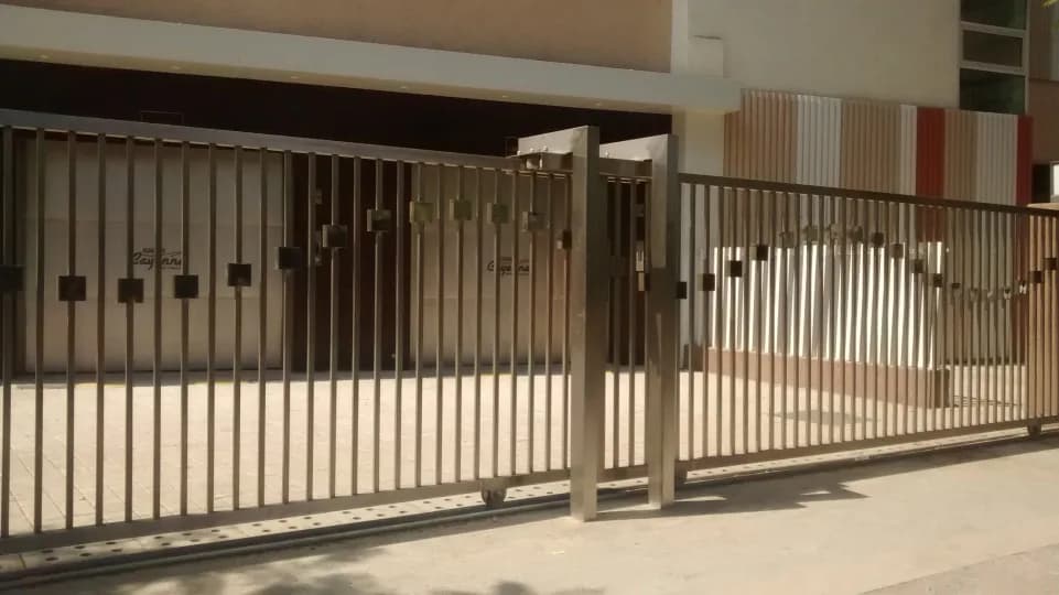 Nahar Cayenne, Mhada Colony, Mulund