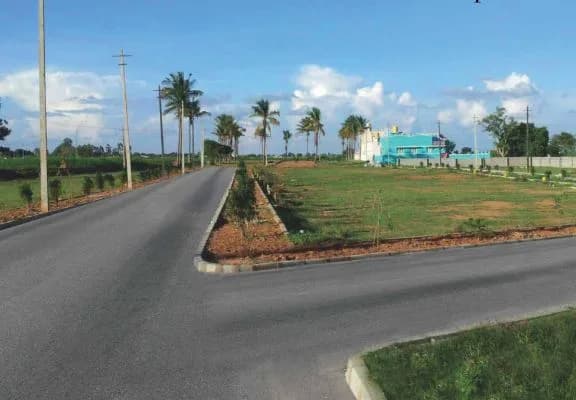 Enrich Up Town, Gokare