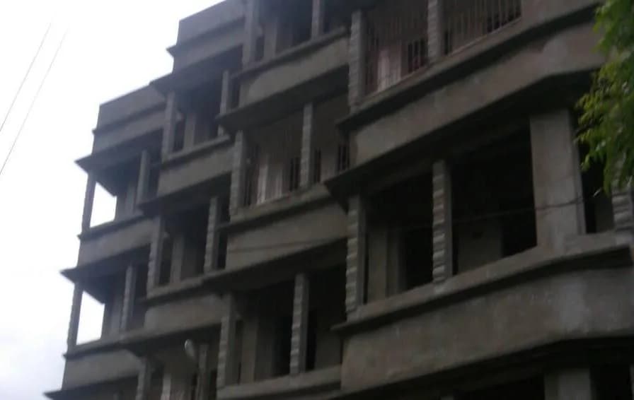 Sarda Ramala Apartment — Side View