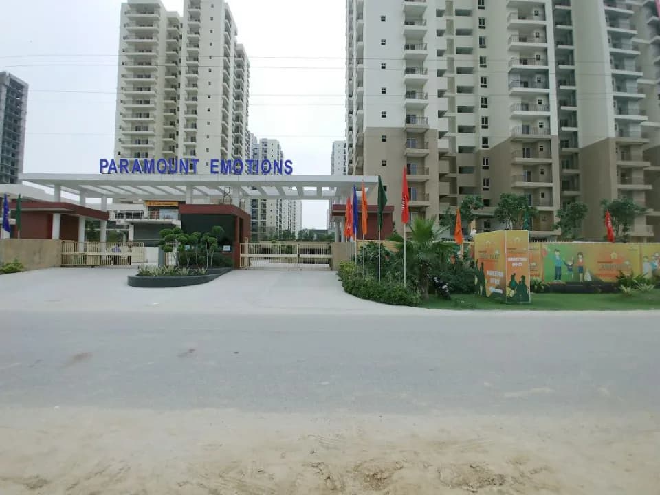 Paramount Emotions, Greater Noida West