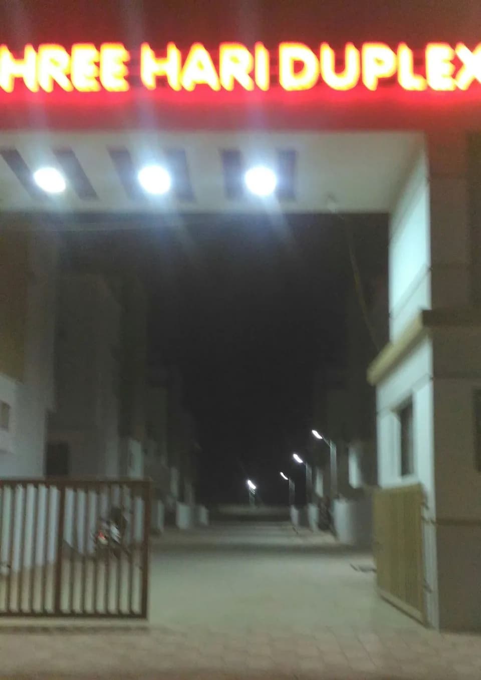 Shree Hari Duplex, Atladra
