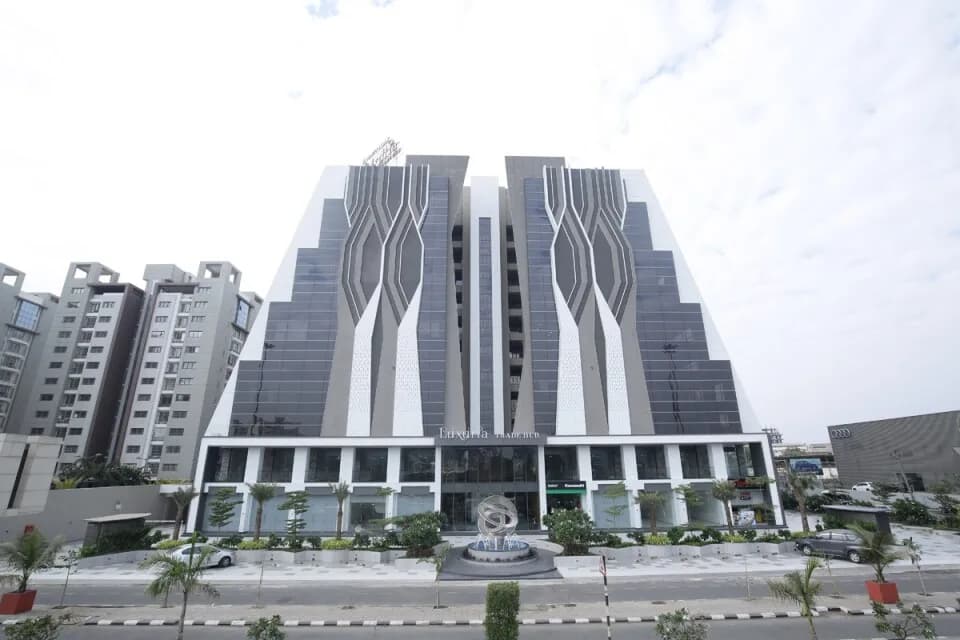 Happy Homes Luxuria Trade Hub, Piplod