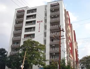 Max Vista — Elevation