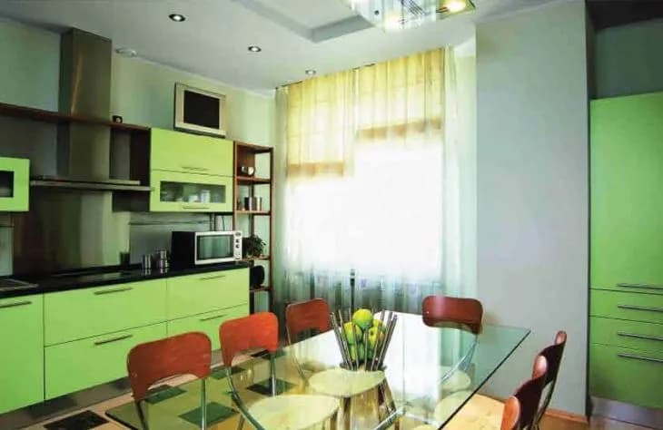 Green Mansion — Dining Area