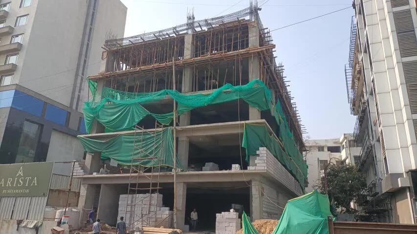 Vision Vivanta Eminence, Ambawadi