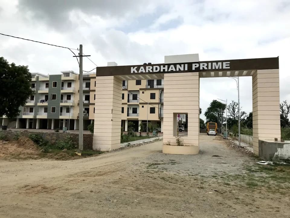Skyline Kardhani Prime, Kalwar Road