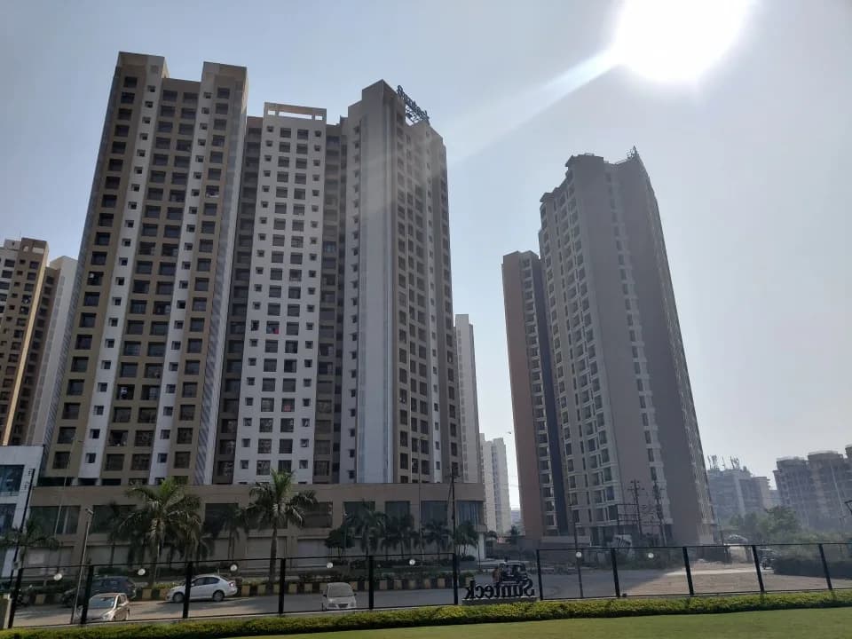 Sunteck West World, Naigaon East
