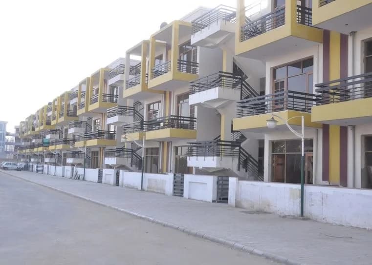 Gillco Budget Homes — Side Elevation