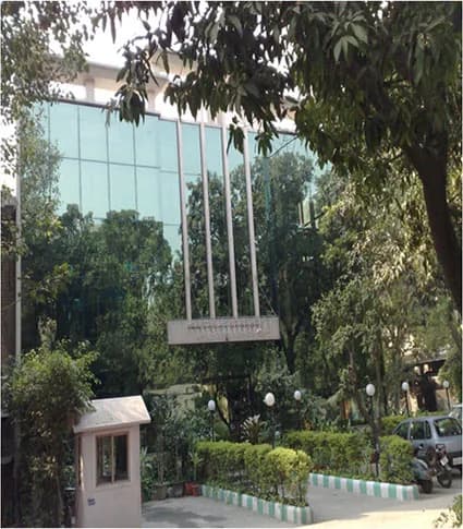 Aquamarine Tiara, Okhla Phase 3