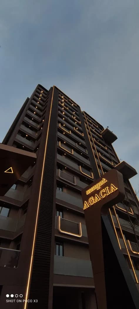 Swagat Agacia, Sargasan