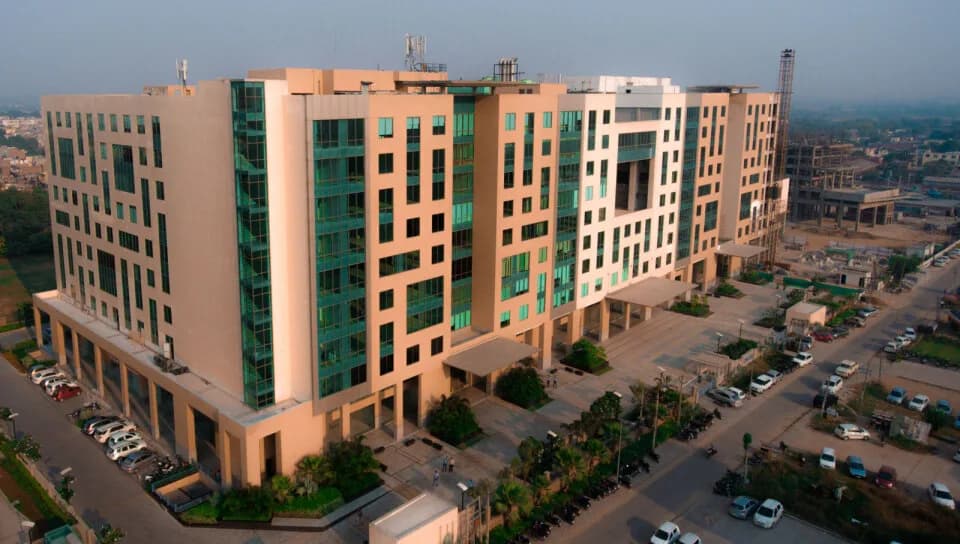 Bestech Business Tower, Sector 66
