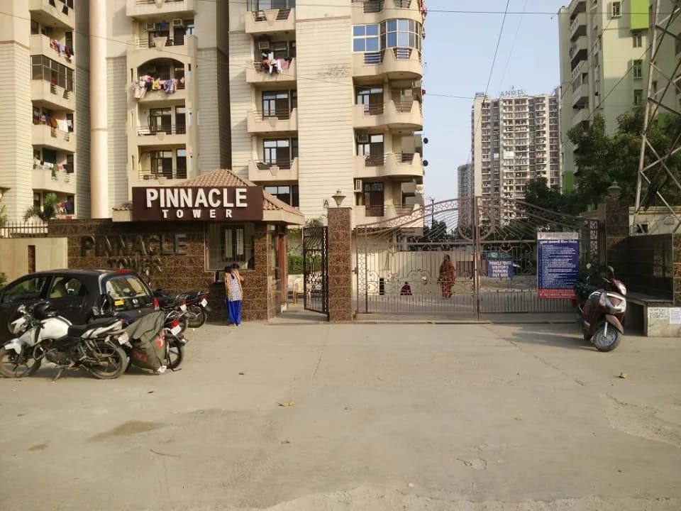 Pinnacle Tower, Judges Enclave