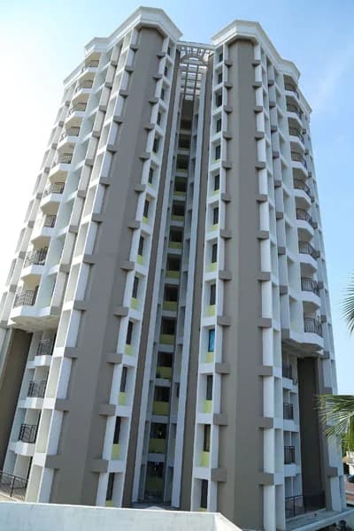 Holiday Grandeur, Kadavanthara