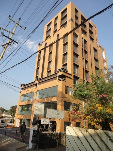 Cheloor Seventh Avenue — Side View