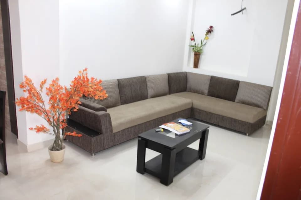Smarthome Elegant Heights Mansarovar Ext — Living Room