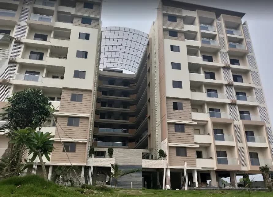 Astha Greens, Mowa