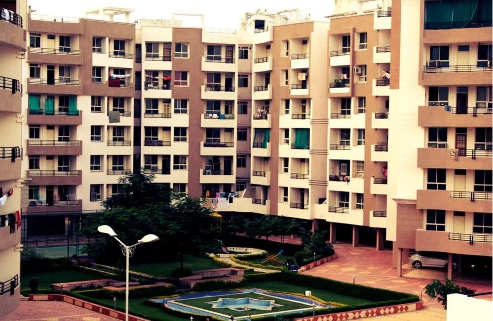 Neoteric Gulmohar City Apartment, City Center