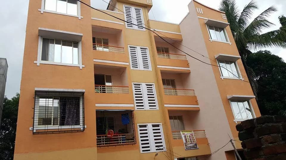 M M Royal Plaza, Neral