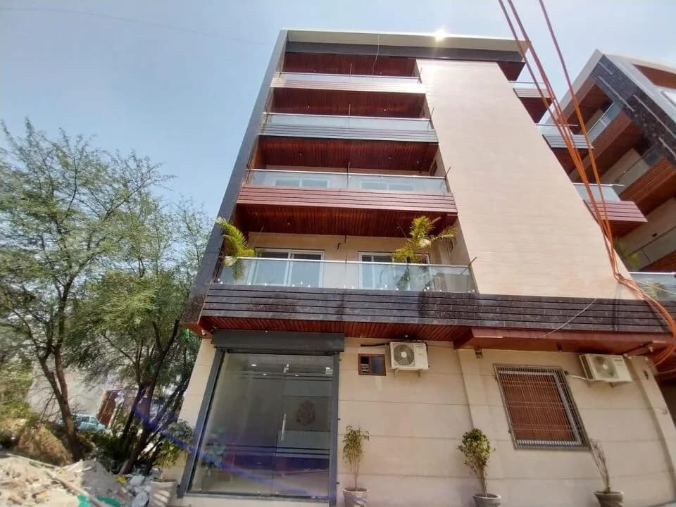 Goyal Builder Luxurious Floor, Shyam Vihar 