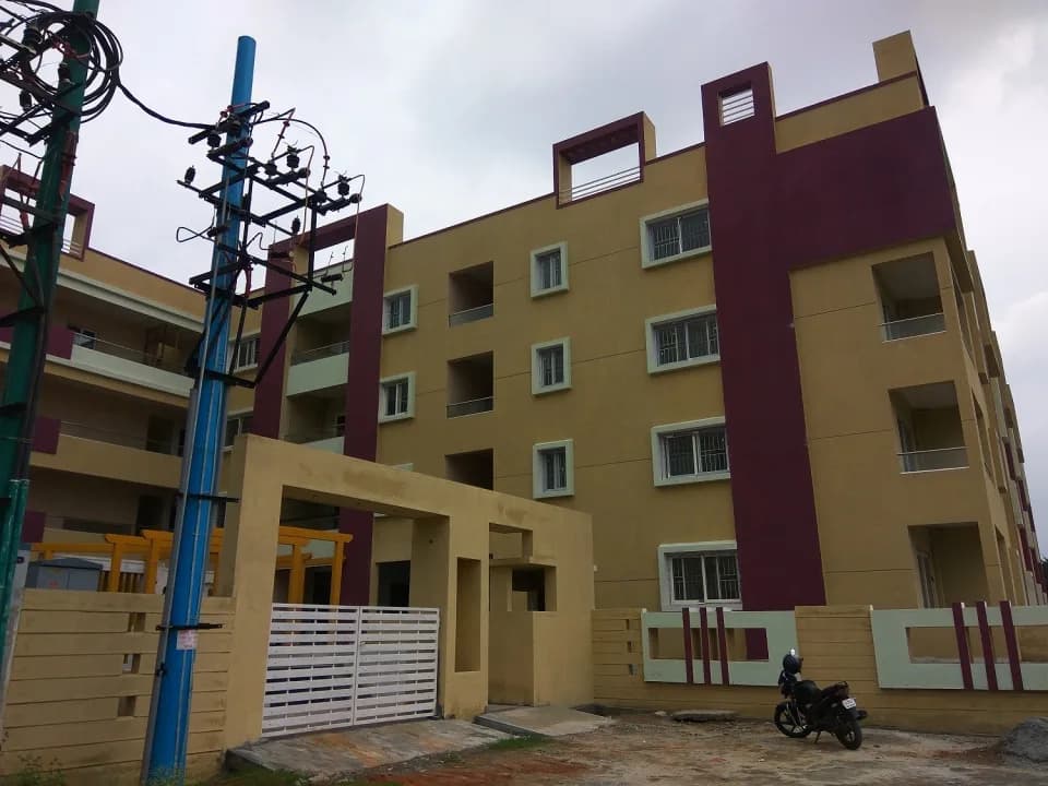 Sentinels Pride, Nagavara