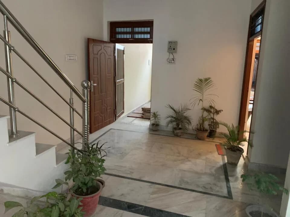 Royal Villa — Living Room