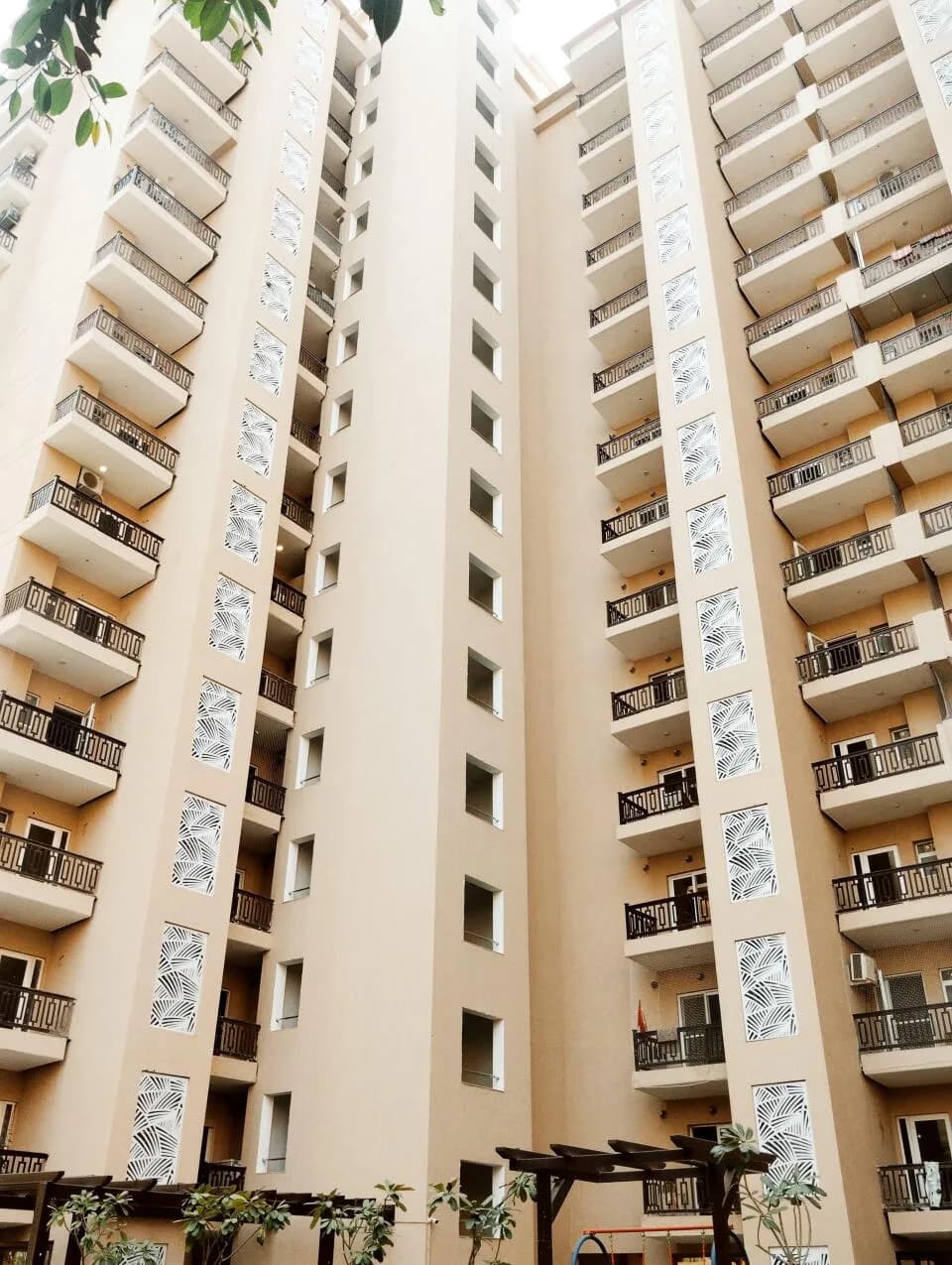 Prabhat Heights, Crossing Republik