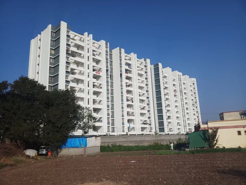 Silver City, Chikhali