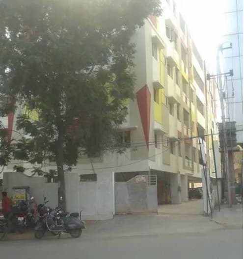 Gharonda Jyothi, Walker Town
