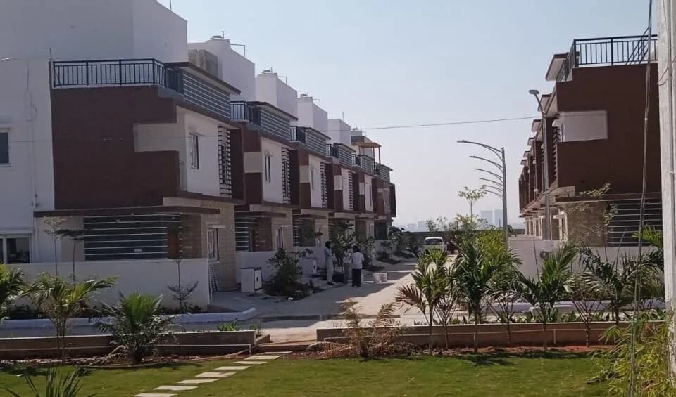 Vajra Nature City, Bowrampet